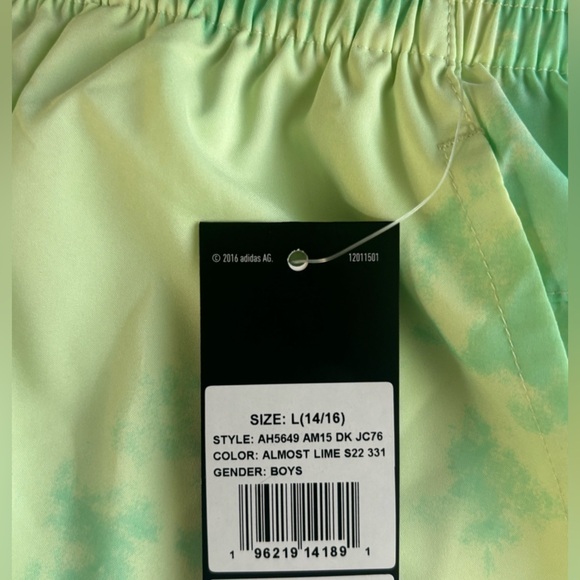Adidas Shorts NWT Boy’s Large Size 14/16 ‘Almost Lime’ - Picture 3 of 8
